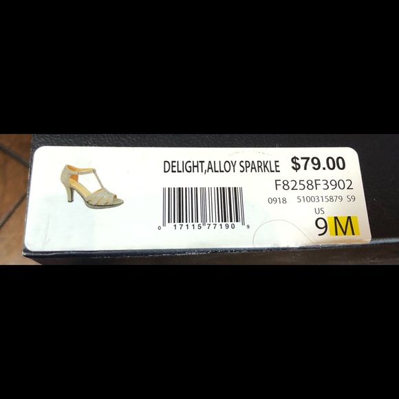 Naturalizer new in box metallic gold heels - Picture 5 of 6